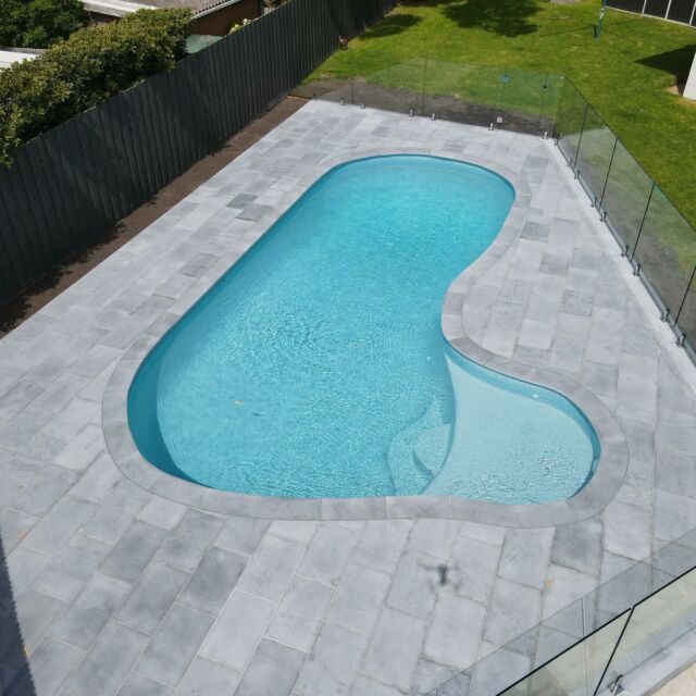 AFTER & BEFORE ➡️

How’s that for a pool glow up! 

Our recent Mt Eliza’s clients are just as happy as we are with their new look pool. Plenty of water time ahead!